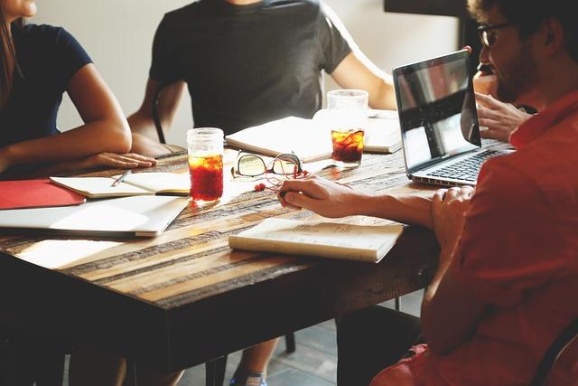 Jak oslovit víc firem v B2B: praktický průvodce outreachem